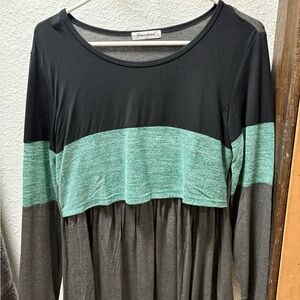 Women’s nursing long sleeve